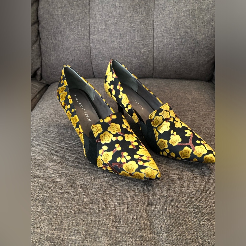 LOGO Collection Novelty Velvet Pumps w/Goring 9.5